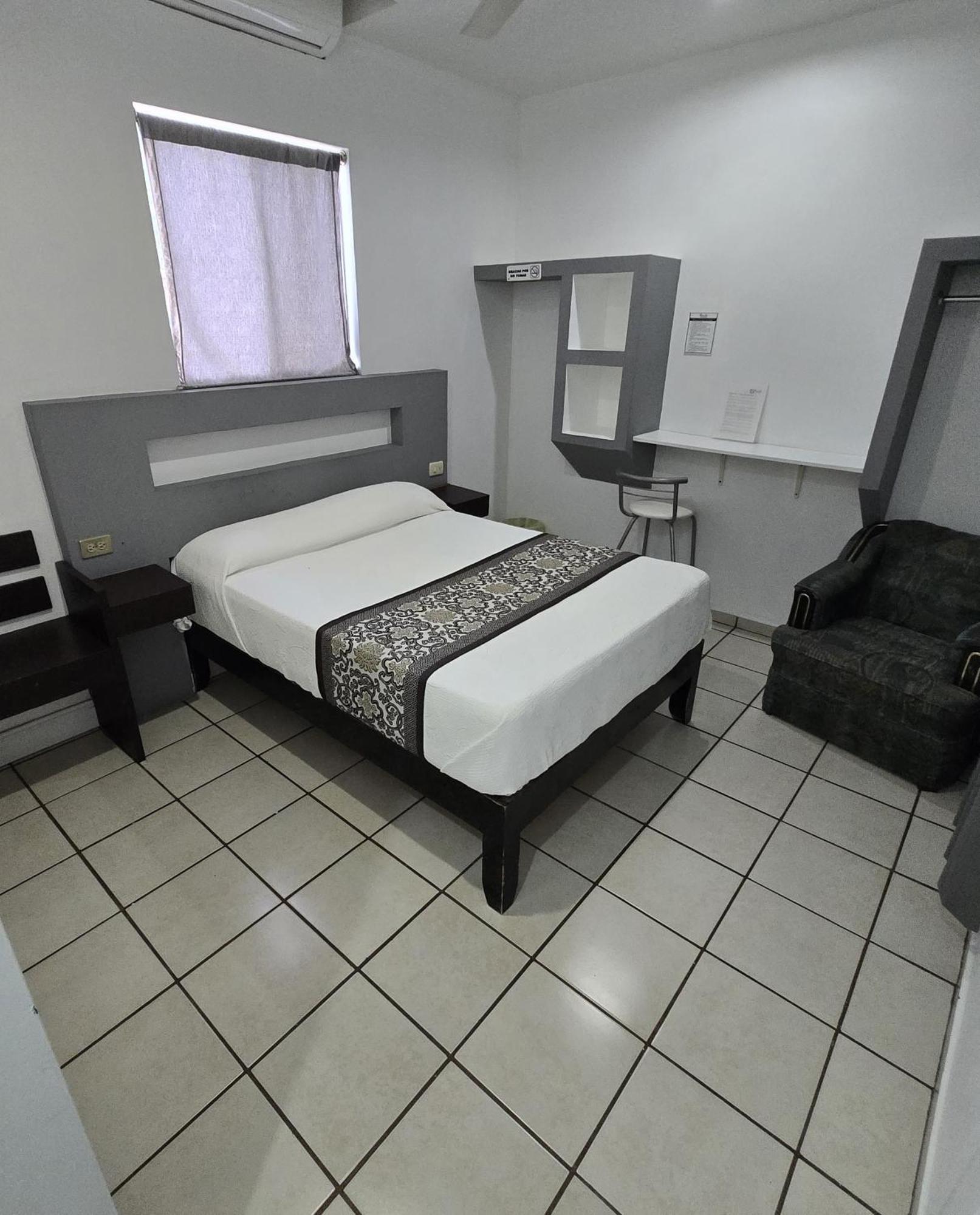 Hotel Raga Inn 타마소포 외부 사진